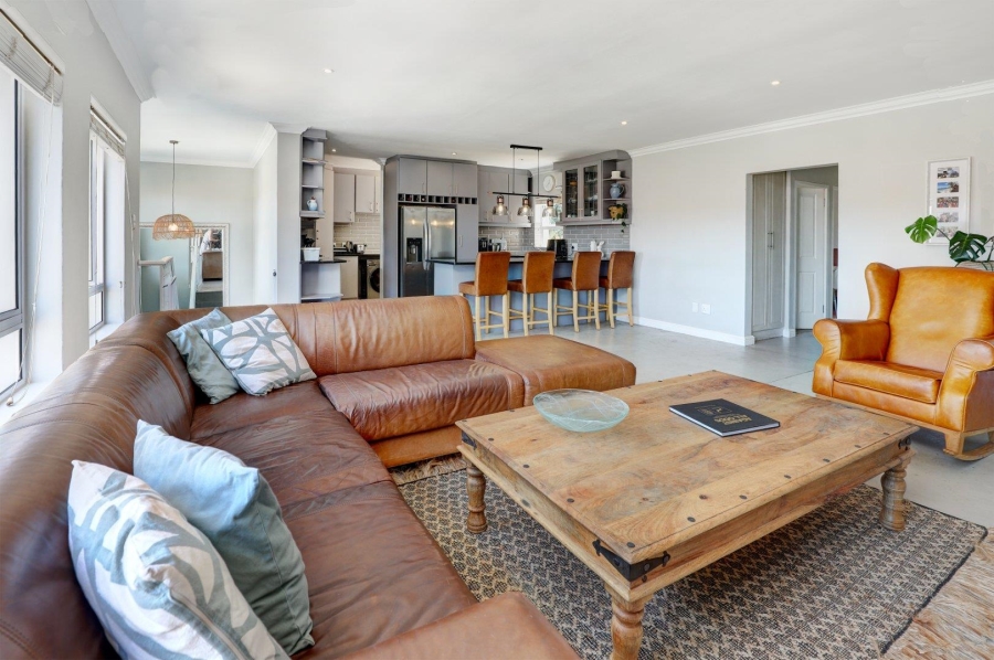 4 Bedroom Property for Sale in Van Riebeeckshof Western Cape